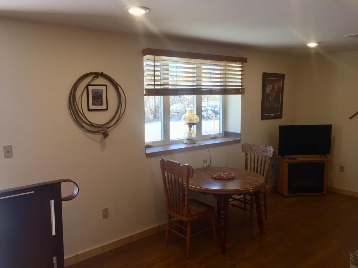 Creekside Downtown Vacation Suites, Only Adults 25 Or Older Buffalo Eksteriør billede
